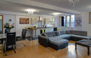 Super spacious church conversion close to Tower